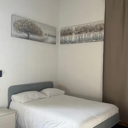 La Della Mandria 2 Pensión 3*